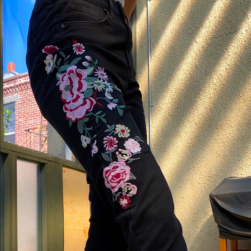 Forever 21 Floral Stitched Jeans!